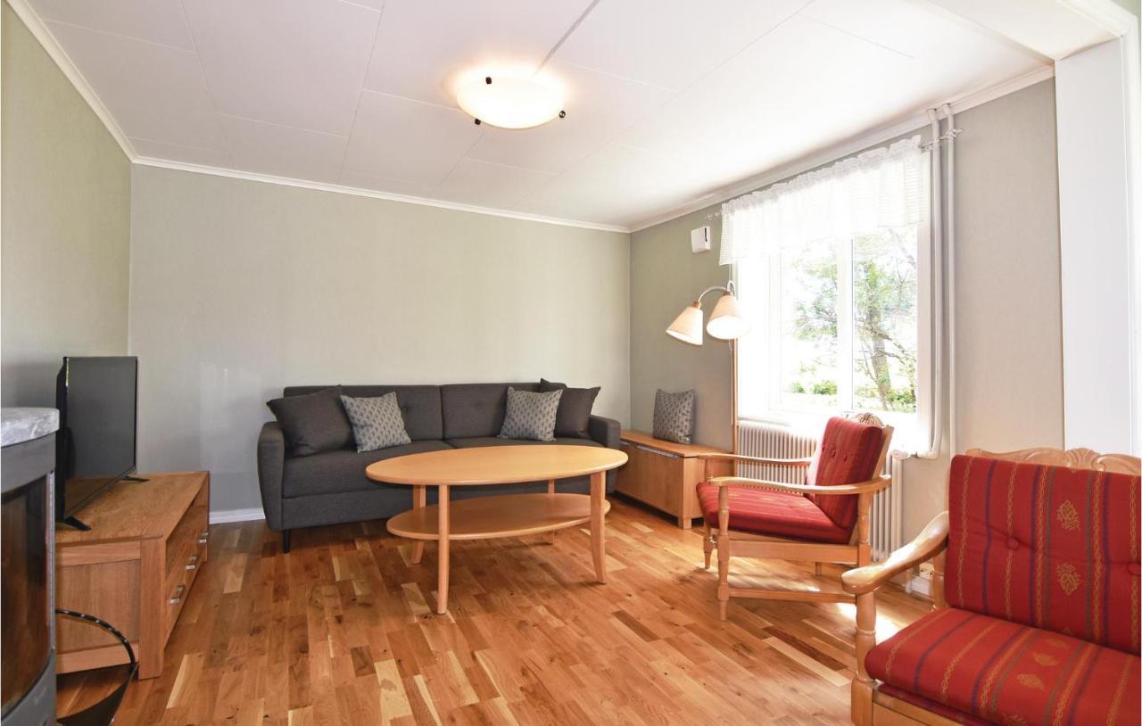 2 Bedroom Nice Home In Åmotfors Εξωτερικό φωτογραφία