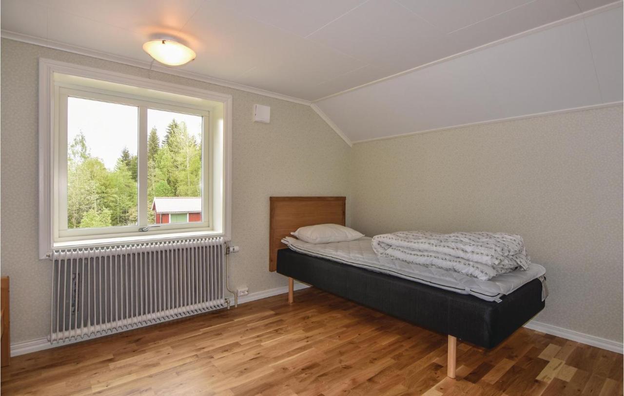 2 Bedroom Nice Home In Åmotfors Εξωτερικό φωτογραφία