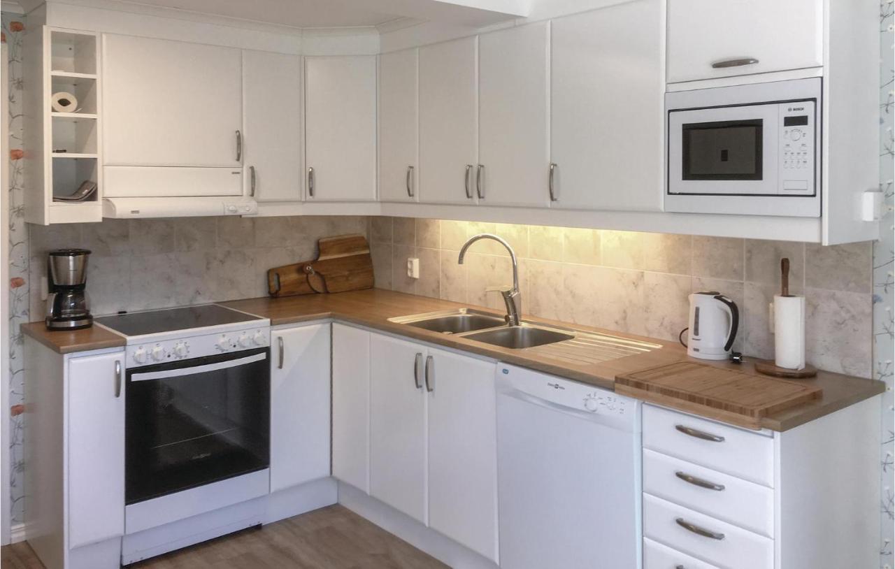 2 Bedroom Nice Home In Åmotfors Εξωτερικό φωτογραφία